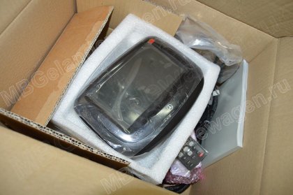 Оригинальные мониторы Гелендваген для задних пассажиров